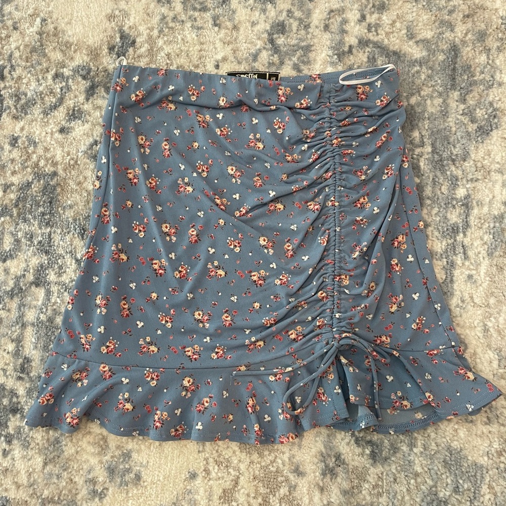 Blue floral mini skirt
